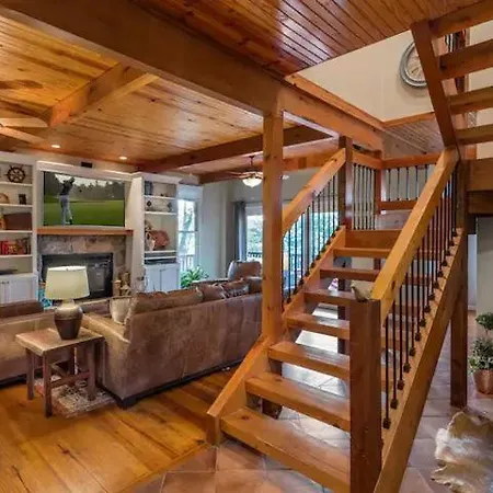 4 Bedroom Home On The 17Th Green At Old Kinderhook
